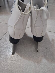 Dievčenské korčule - 2