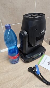 Rotačná hlava Wash-bee eye RGBW 2v1 zoom-fokus - 2