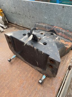 Predná konzola newholland - 2