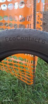 Continental 215/55 r17V - 2