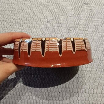 Bulharská keramika - váza + popolník - 2