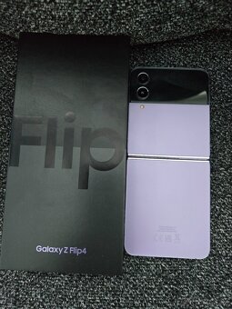 Samsung galaxy z flip4 - 2