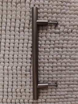 Antikorové úchytky - 2