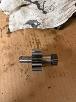 2X Čerpadlo hydrauliky originál Zetor - 2