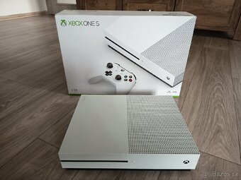 Xbox One S - 2