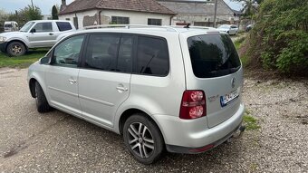 VW TOURAN 1,9 TDi DSG - 2