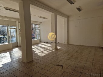Na PREDAJ budova 170m2 vhodné na ambulancie, firmu, obchod - 2