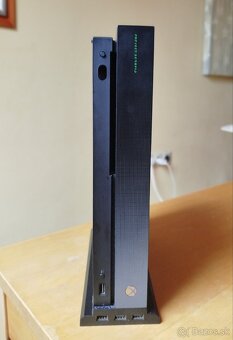 Xbox one x 1tb Project Scorpio Edition - 2