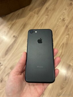 Predám iPhone 7 32GB - 2