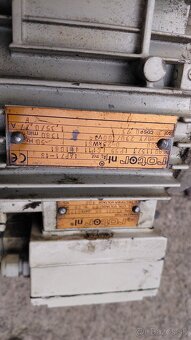 Elektro motor z prevodovkou - 2