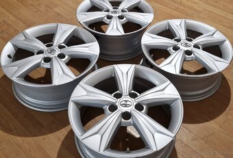Predám alu. disky orig. Toyota 5x114,3 R17 + TPMS - 2