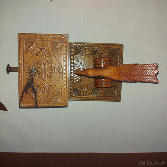 Stará drevená krabička s vtáčikom - 2