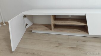 Predám TV stolík - 2