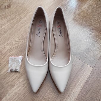 Krémové lodičky - 2