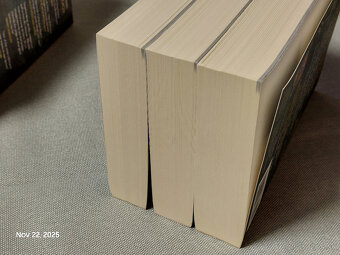 N. K. Jemisin 'The Broken Earth Trilogy' (ENG) - 2