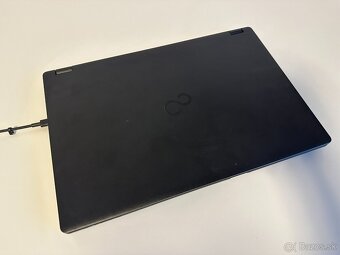 Fujitsu E559 / i5-8265U / 8GB RAM / 512GB SSD / Win 11 - 2