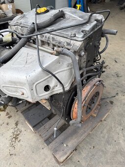 Motor Land Rover Discovery ,Defender 2.5 TD5 - 2