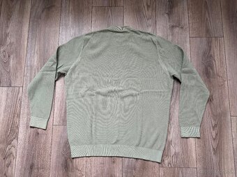 Zelený sveter - 2