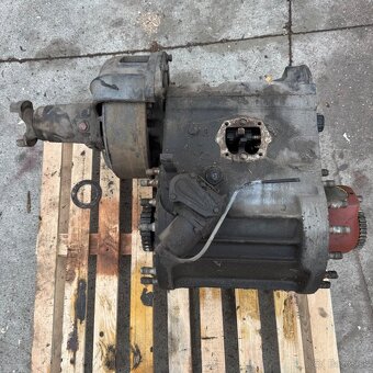 Pridavna prevodovka Tatra 148 - 2