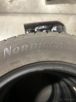 Zimné 215/60 r17 - 2