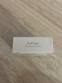AirPods 4 (active noise cancellation) - 2