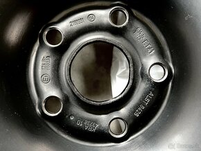 Zimne pneu 205/55 r16 na plech diskoch 5x112 ET41 57,1mm - 2