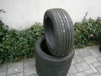 Predám 4x letné temer nové pneu Continental 205/45 R17 88HXL - 2