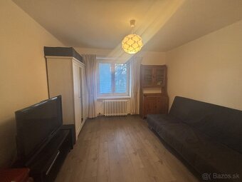 KOMPLETNE ZREKONŠTRUOVANÁ TEHLOVÁ GARSÓNKA NA HURBANOVEJ UL. - 2