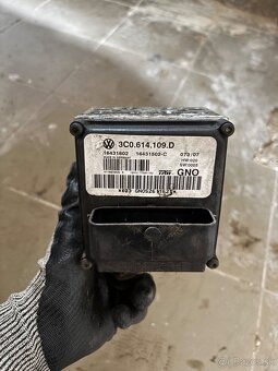 ABS kocka Passat b6 - 2