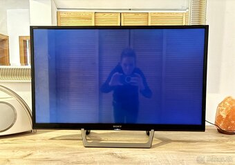 Predam LCD Sony “32 - 2