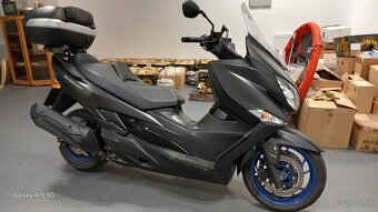 Suzuki Burgman 400 - 2