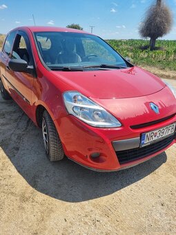 Renault clio - 2