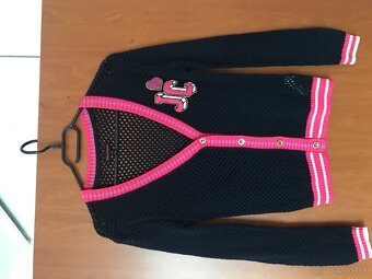NOVÝ JUICY COUTURE originál dierkovany svetrik S - 2