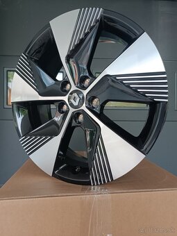5x114.3 R18 Renault Megane E-tech - 2