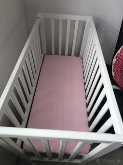 Detská prvá postieľka so sťahovacím bokom - Biela 90 x 40 cm - 2
