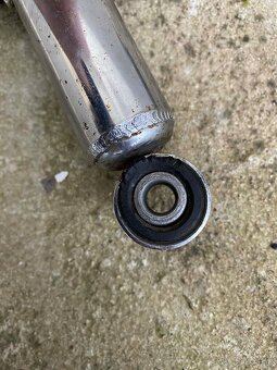 Predám zadné tlmiče - 2