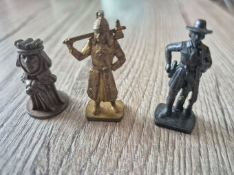 Kovové figúrky KINDER - 2