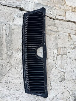 Octavia 2 predná maska - 2