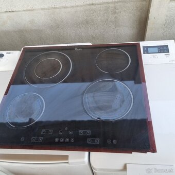 Sklokeramicka varná doska. - 2