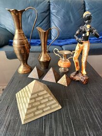 Mosadzné čase,a pyramídy - 2