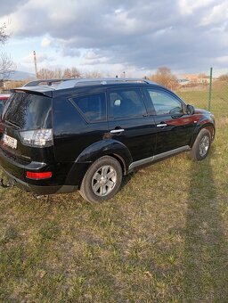 Mitsubishi Outlander 2.0 D 4×4 - 2