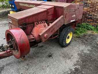 Balikovač New holland 286 - 2