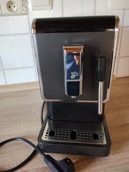 Kávovar Tchibo plneautomatický - 2