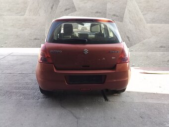Predám náhradné diely na Suzuki Swift 1,3benz - 2