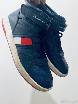 Tommy Hilfiger vyššie tenisky vel 39 - 2