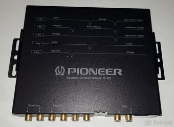 Pioneer CD-635 - 2