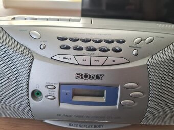 Rádio SONY s CD+Tape - 2