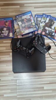 Predám PS4 slim 1TB - 2
