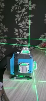 16 riadkový nivelačný Laser s komplet príslušenstvom - 2