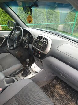 Predám toyota rav4 - 2